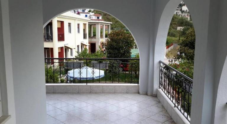 Lovely serviced apartment with yard & patio | Good for workation | Pets are welcome — photo 3