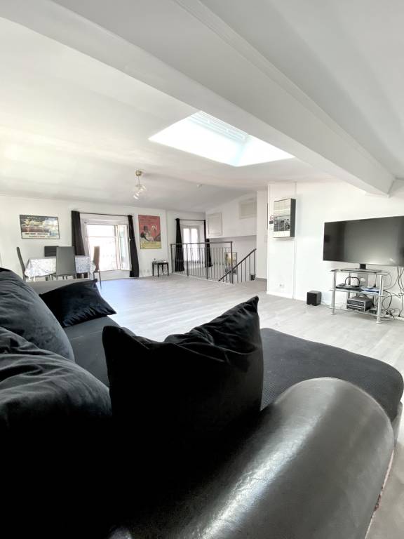 Holiday apartment with 2 rooms for 5 persons in Grasse