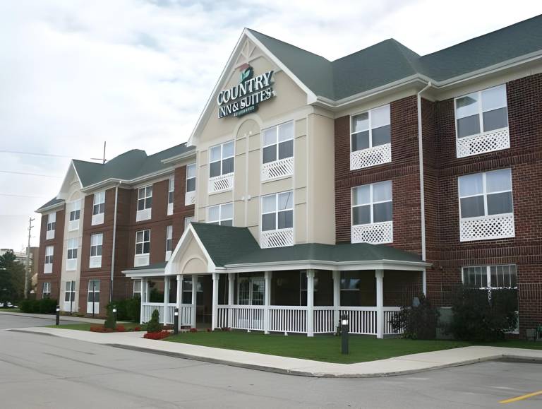 Country Inn & Suites by Radisson Lansing MI