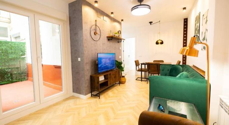 Apartment | Near Cathedral-Basilica of Our Lady of the Pillar — photo 4