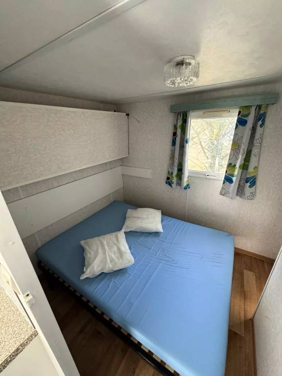 Mobile home with terrace & grill — photo 4
