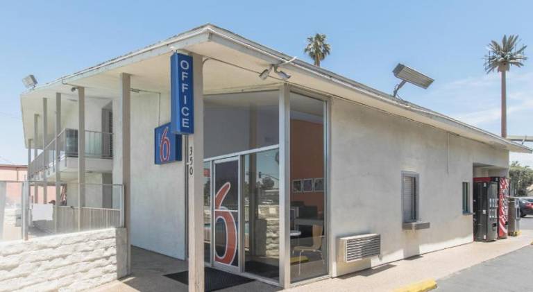 Motel 6 Bakersfield — photo 4