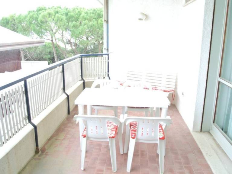 Family-friendly holiday apartment with yard & patio | Close to the beach | Pets allowed — photo 2