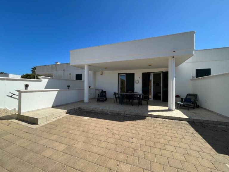 Rental apartment with terrace & garden — photo 2