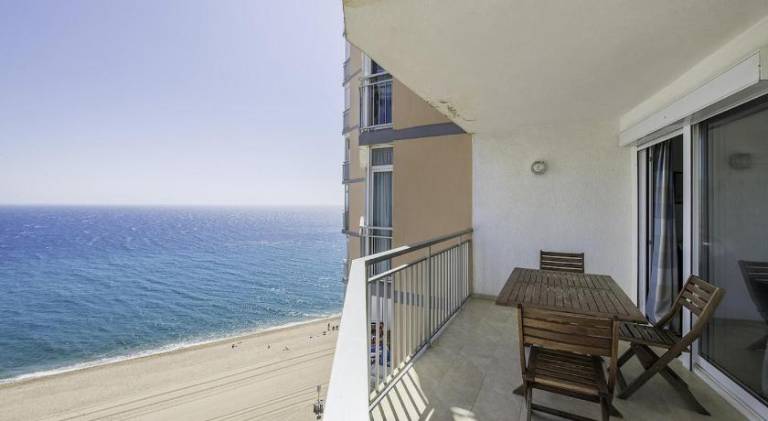 Rental apartment with terrace in Castell-Platja d'Aro