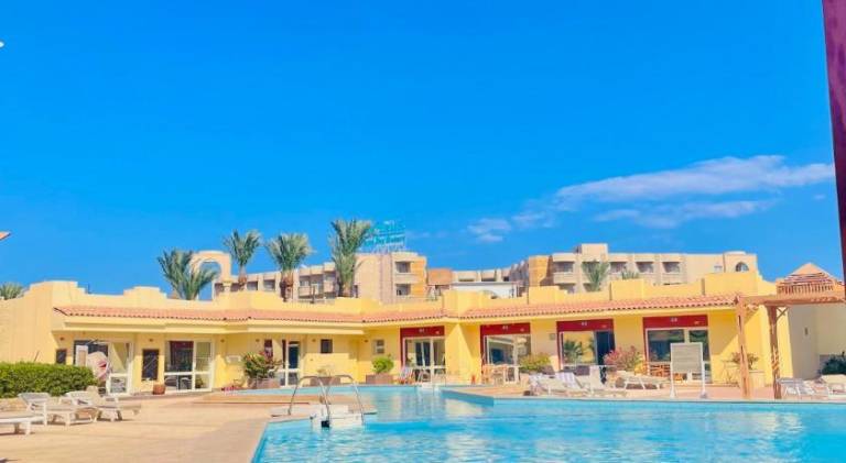 Rental apartment with pool | Beach nearby | Pets are welcome in Hurghada