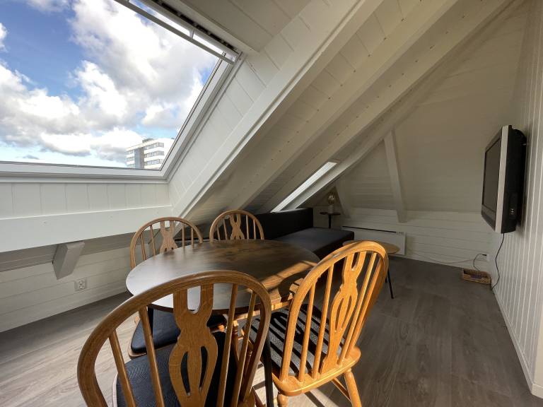 Stunning Hilltop Nest Unparalleled Views at BnB Ap 17 — photo 4