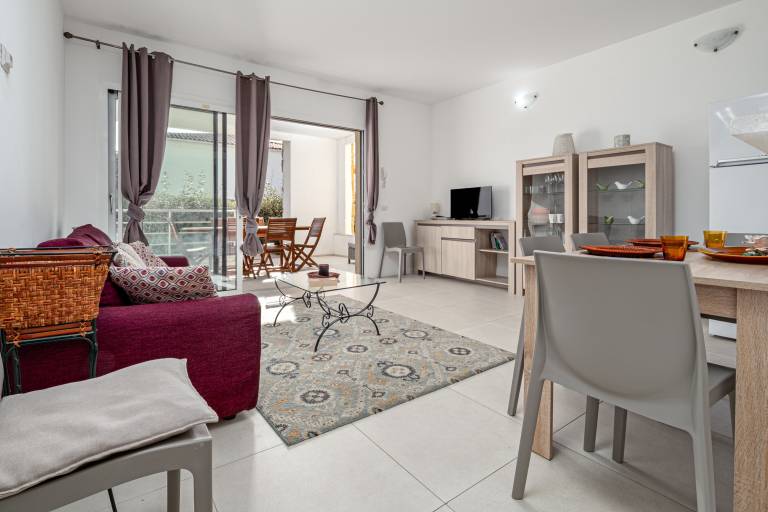 Vacation Home "Cormorani Appartamento N 5" near Beach with 2 Terraces — photo 2