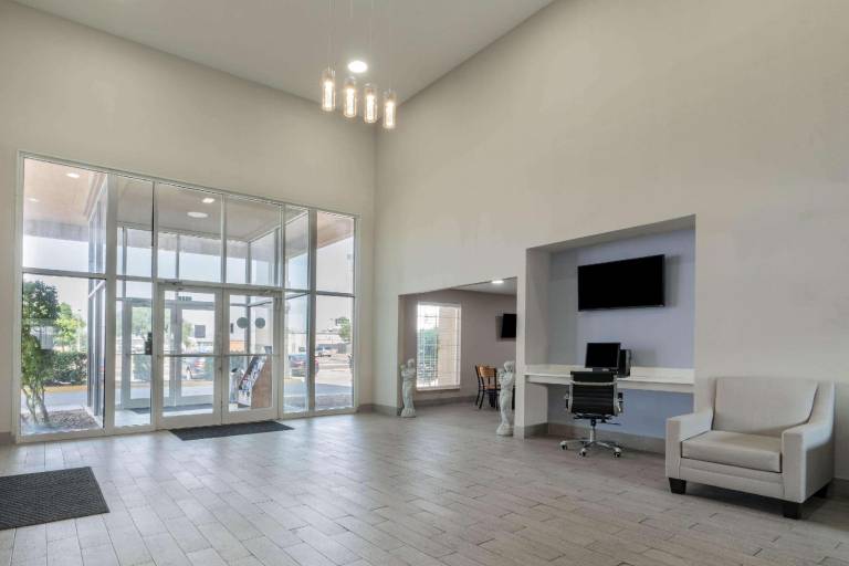 Super 8 By Wyndham Amarillo West — photo 3