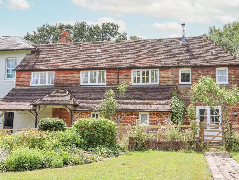 Child-friendly cottage with garden | Dogs allowed — photo 5