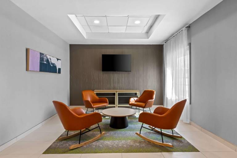 Spark by Hilton Bensalem Philadelphia — photo 2