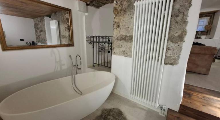 Holiday apartment with jacuzzi — photo 3