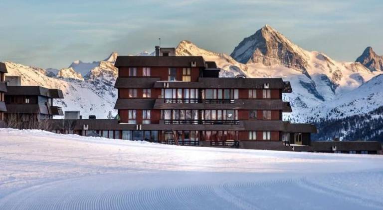 Serviced apartment with sauna, terrace & pool | Next to the ski | Pets allowed — photo 3