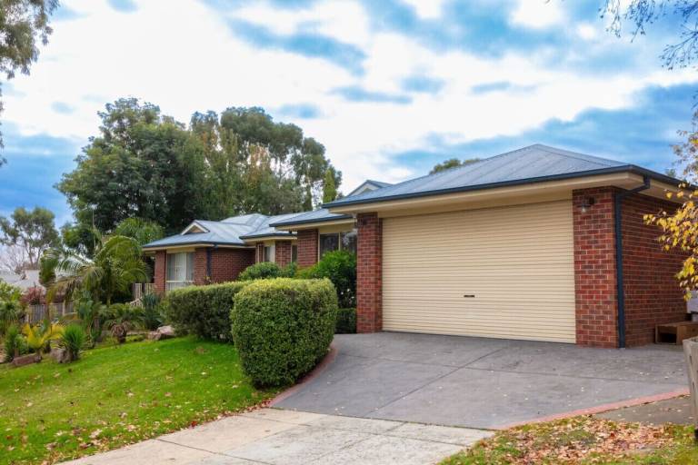 House Ferntree Gully