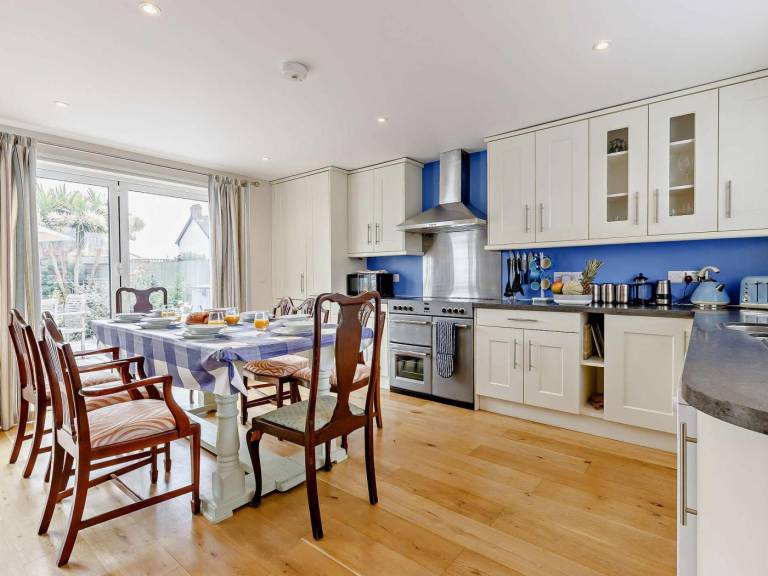 Fully equipped cottage with garden | Pets allowed — photo 4