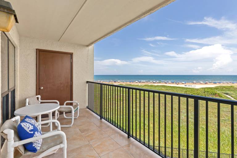 Condo with private pool in South Padre Island, TX