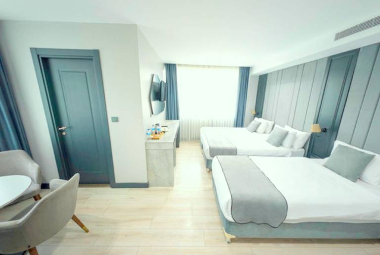 EXPRESS PLUS HOTEL — photo 5