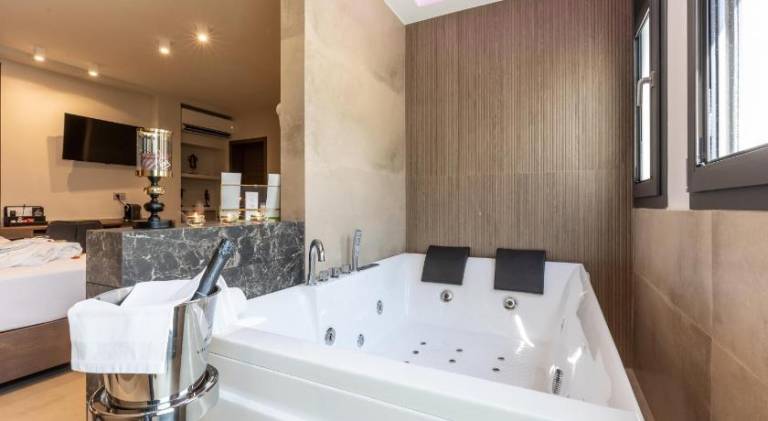 Giafra Luxury Rooms — photo 4