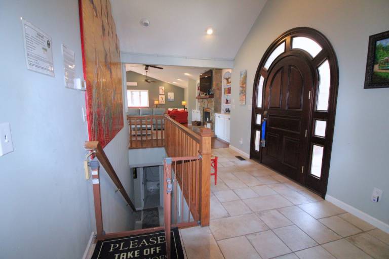Fully equipped vacation home with pool, barbeque & jacuzzi | Pets allowed — photo 2