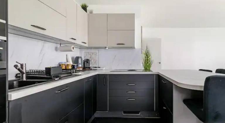 Residence Abraham-Bed&Breakfast Guest Room 2 LaDefense U-Arena Parking Terasse Fibre View — photo 4