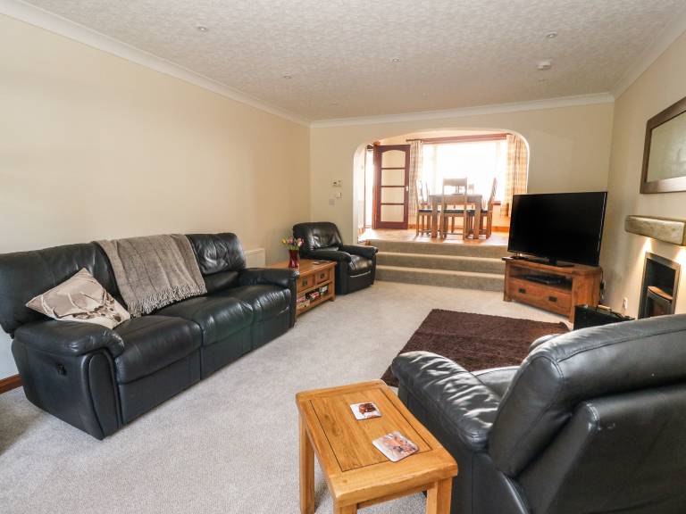 Children-friendly cottage with yard | Beach view | Dogs allowed — photo 2