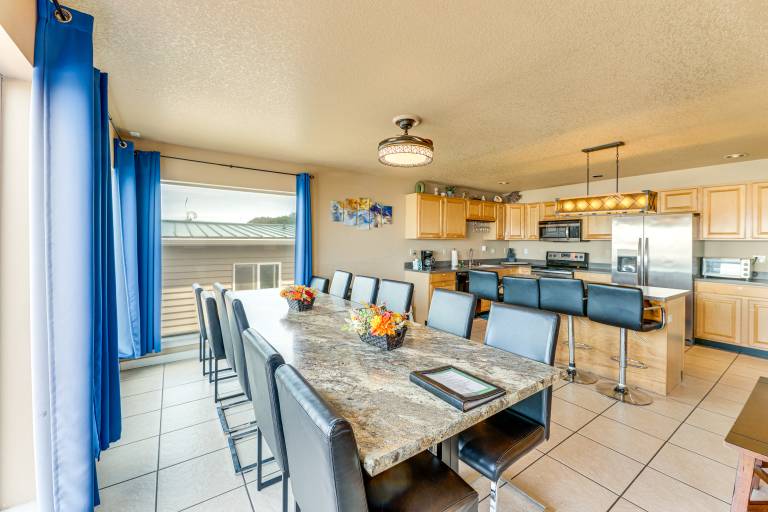 Group Friendly! Rockaway Beach Oasis w/ Game Room — photo 3