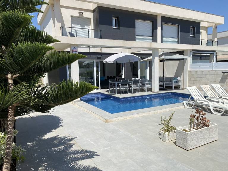 Villa Los Arenales del Sol