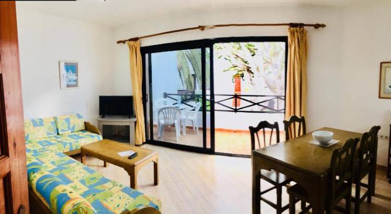 Pleasant apartment with yard, pool & terrace | Next to the beach | Pet-friendly — photo 2