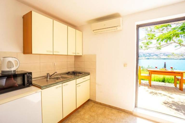 Pleasant holiday apartment with terrace, pool & grill | Sea view | Pets allowed — photo 5