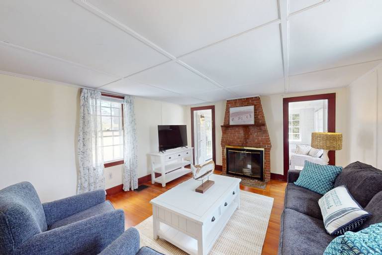 House South Yarmouth
