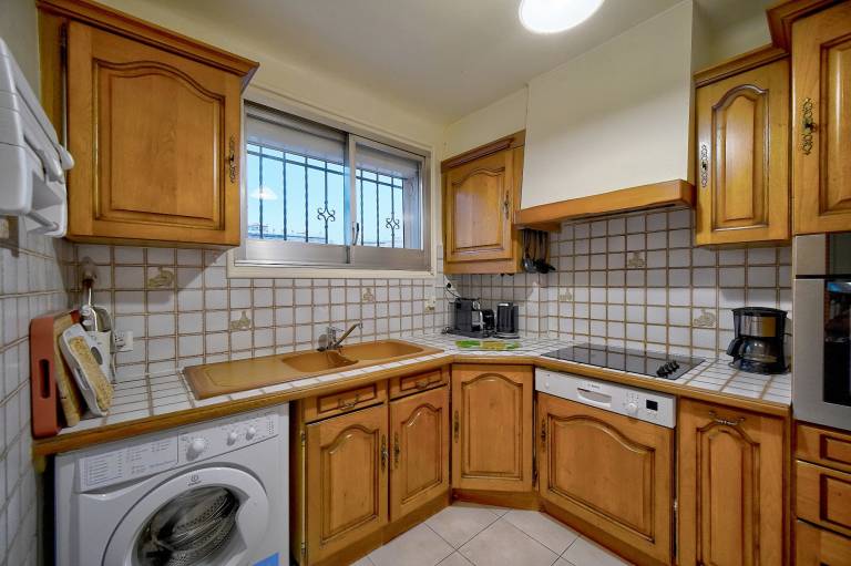 Rental apartment with yard & terrace — photo 4