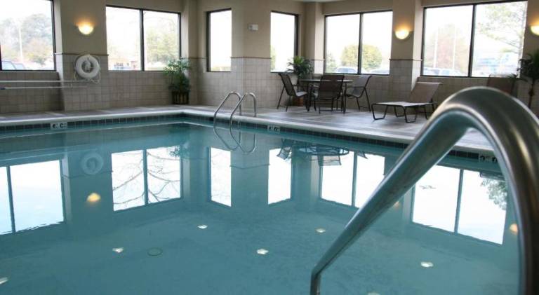 Hampton Inn & Suites Norfolk-Airport — photo 2