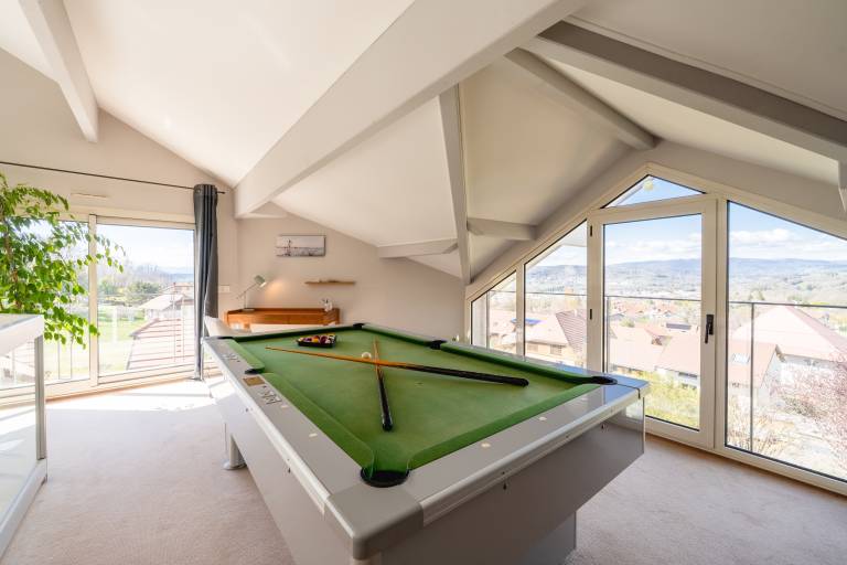 Villa with private pool, barbecue & hot tub | Mountain view — photo 5