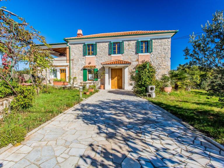 kuća  Garica