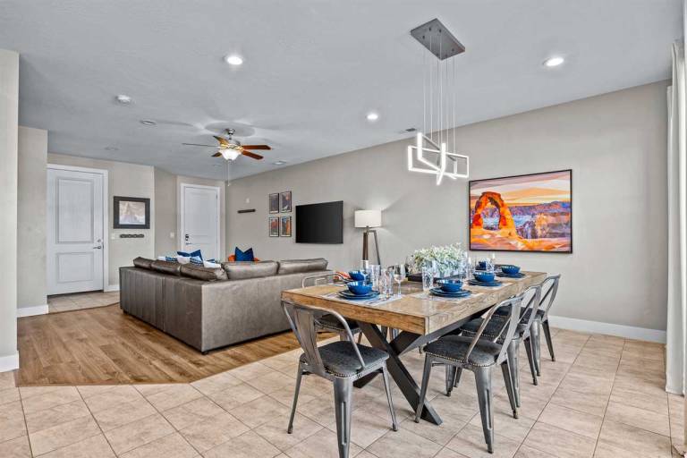 House with pool & barbeque — photo 4