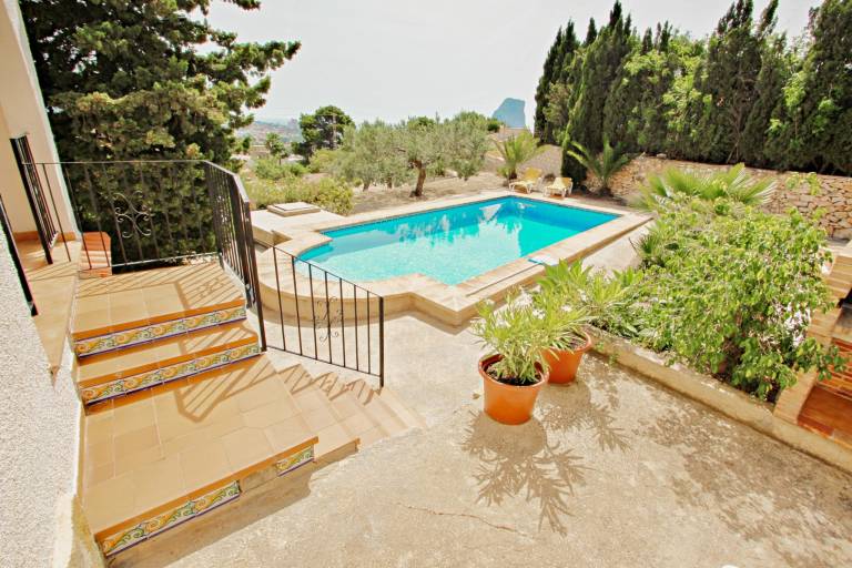 Fully equipped villa with private pool, garden & patio | City view | Perfect for remote work | Dogs allowed — photo 4