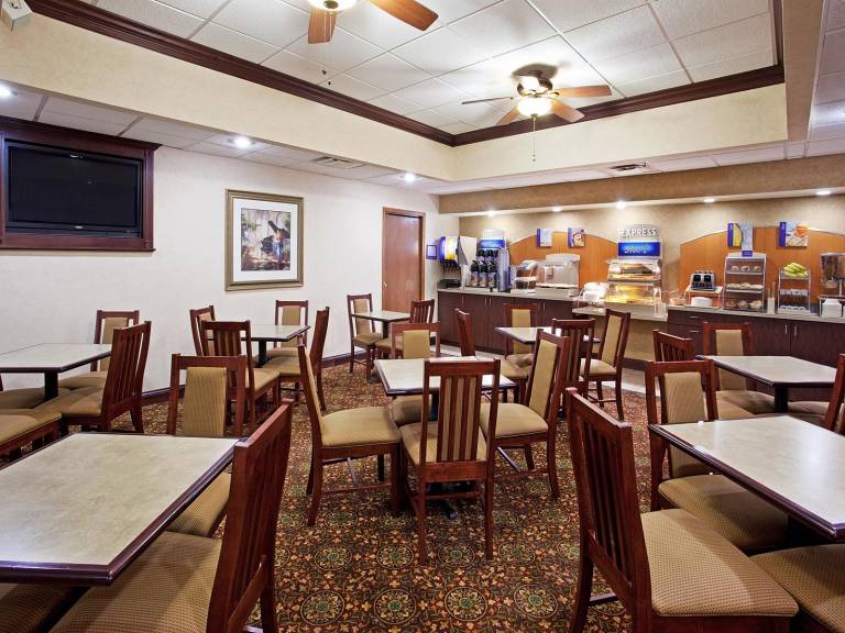 Holiday Inn Express Wilmington By IHG — photo 3