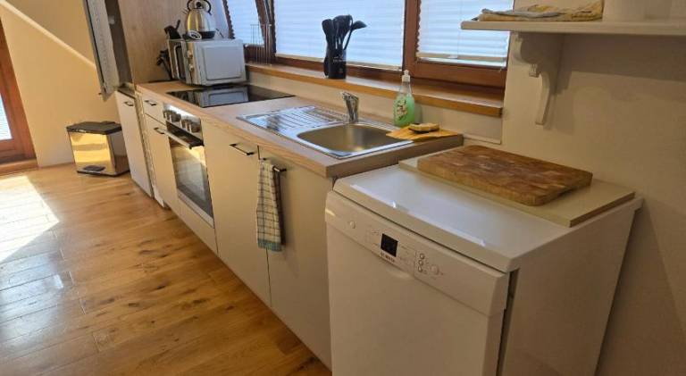 Charming apartment with grill, garden & patio | Pets allowed — photo 3