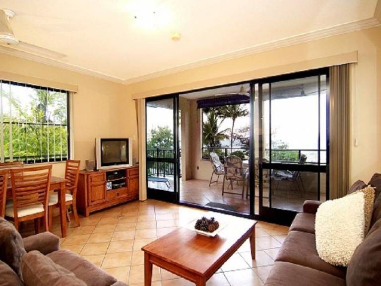 Serviced apartment  Yorkeys Knob