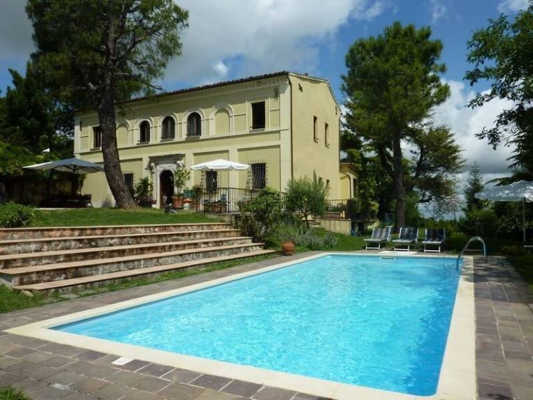 Casa Monteleone di fermo
