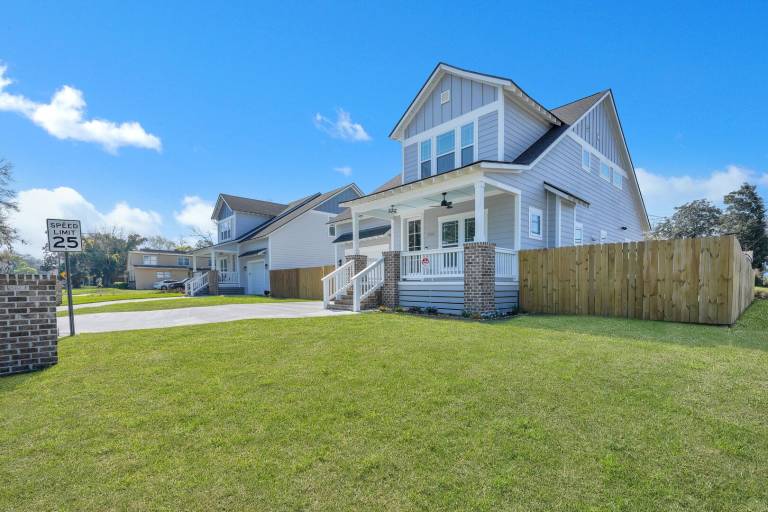 Family-friendly house with yard & patio | Pet-friendly — photo 2