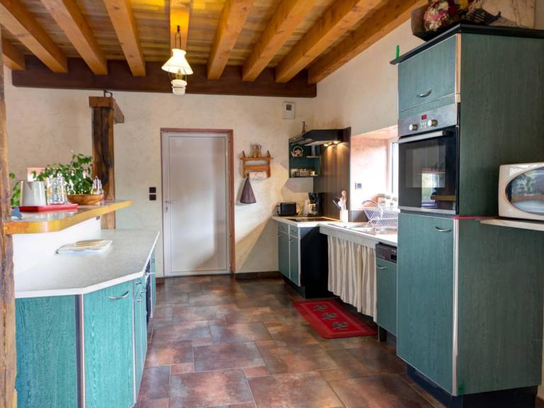 Spacious cottage with private pool and pets allowed in Saint-Priest-la-Prugne — photo 4