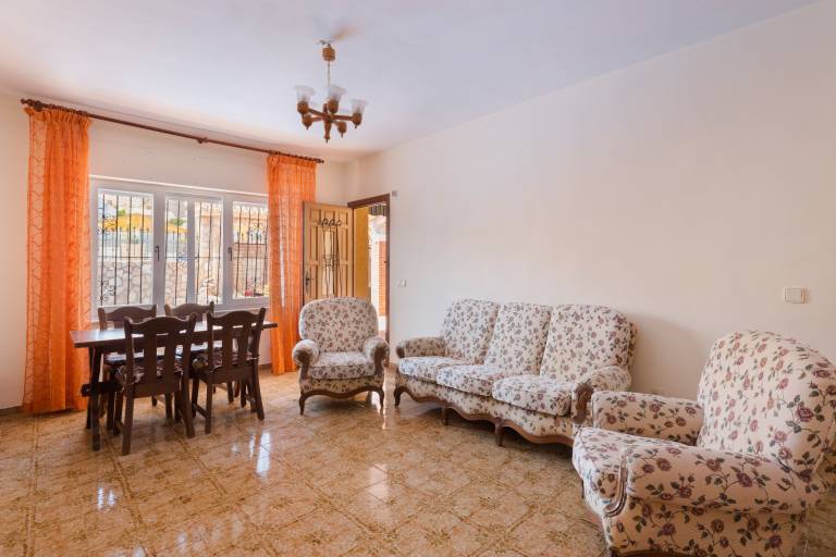 Family-oriented nice villa with patio, private pool & barbeque | Mountain view | Beach nearby | Good for workation | Dogs allowed — photo 5