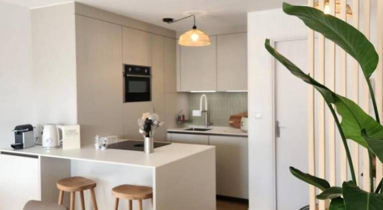 Apartment with 2 rooms for 6 persons in Montreuil