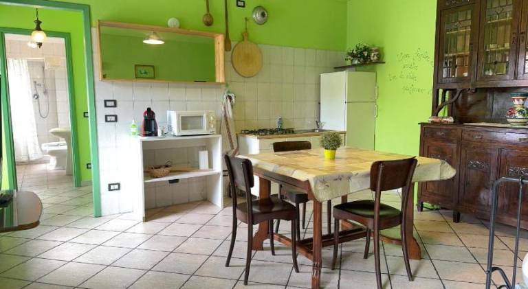 Vacation home with terrace, garden & barbeque — photo 5