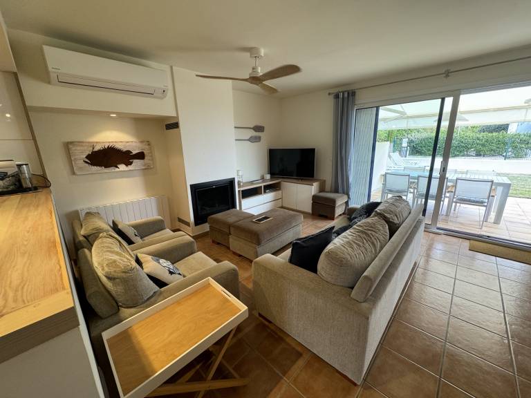 Fully equipped nice house with patio, pool & barbeque | Beach nearby | Pets are welcome — photo 3