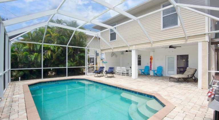 House with pool | Beach nearby | Pet-friendly — photo 4