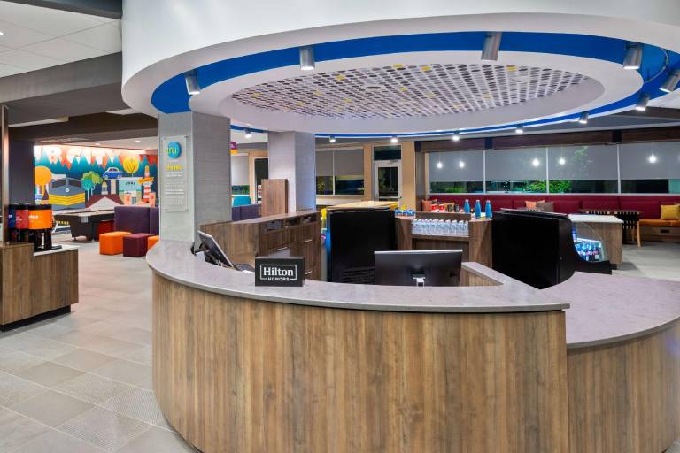Tru by Hilton Spartanburg — photo 4