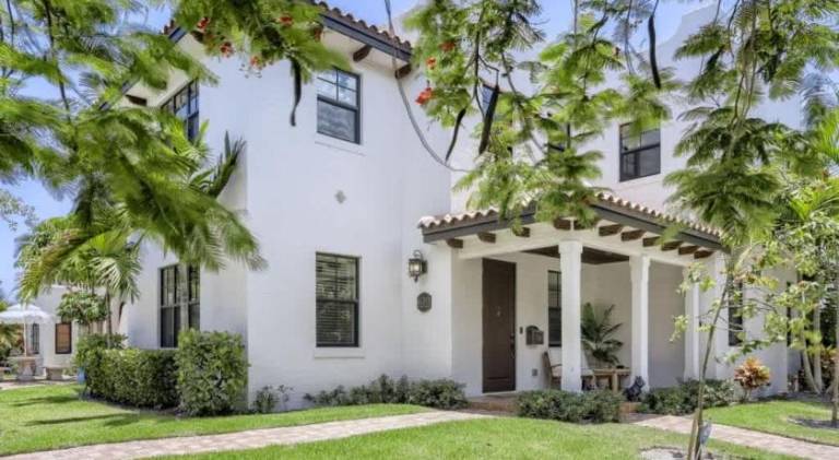 Vacation home with pool | Pet-friendly in West Palm Beach, FL