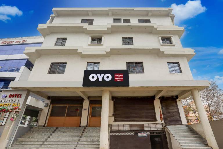 Hotel O by OYO Swarun and Banquet Hall Gulzarbagh Station Bus Stop in Patna